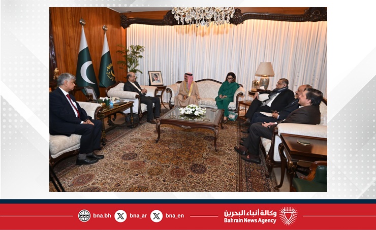 فخامة رئيس جمهورية باكستان الإسلامية يستقبل سفير مملكة البحرين لدى جمهورية باكستان الإسلامية